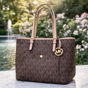 Michael Kors Jet Set Tote Handbag Large Purse Signature Logo Saffiano Leather